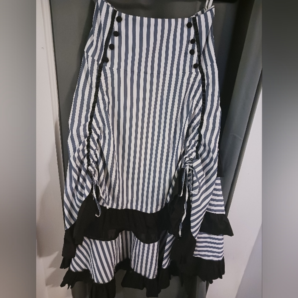 Women's high low skirt